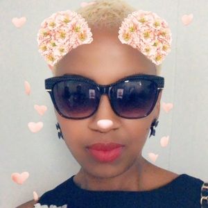 Meet your Posher, Candice